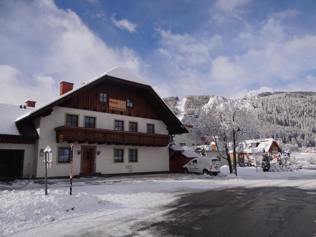 Haus Edelweiss Apartment Sankt Margarethen im Lungau Exterior photo